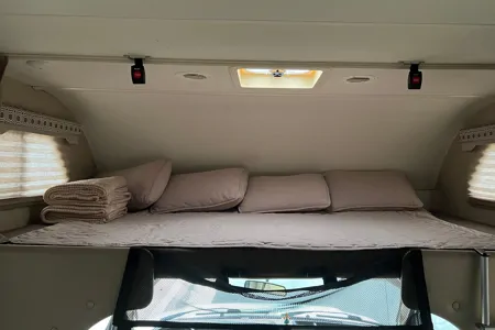 BEATRIX KIDDO - DOG FRIENDLY + 100 FREE MILES PER DAY!