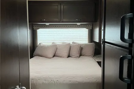 BEATRIX KIDDO - DOG FRIENDLY + 100 FREE MILES PER DAY!