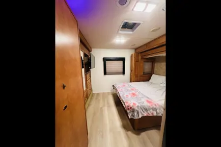 Pavel's Gulf Stream Independent  Class A