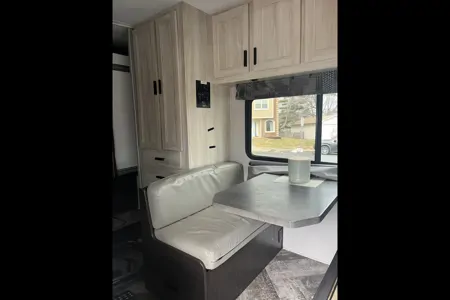 Forest River Suzi Sun seeker Class