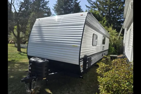 Brand New! 2025 Keystone Coleman 23B Travel Trailer