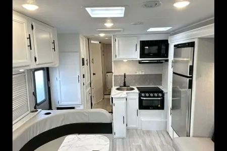 Coachmen Cross Trail 26XG Class C