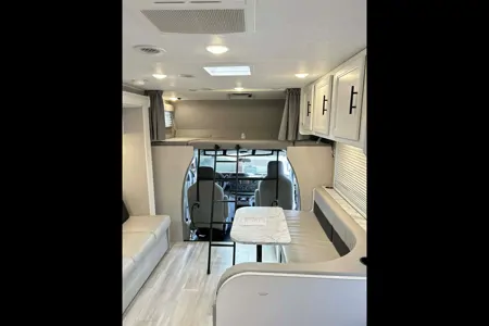 Coachmen Cross Trail 26XG Class C
