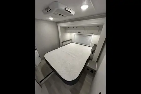 Coachmen Cross Trail 26XG Class C