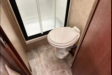 Dashino's Forest River 2290s Class C