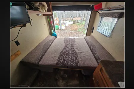 Grey Wolf Adventure - UPMI1563