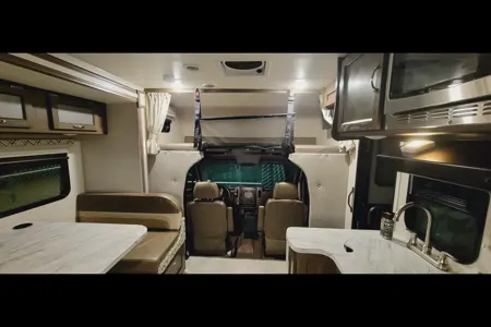 Mercedes Benz Prism 2300DS Class C