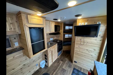 Frank Lake Reno's Ice Castle Fish Houses Range Runner 17Ft RV edition Travel Trailer