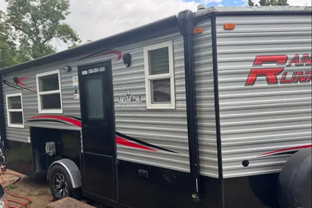 Frank Lake Reno's Ice Castle Fish Houses Range Runner 17Ft RV edition Travel Trailer