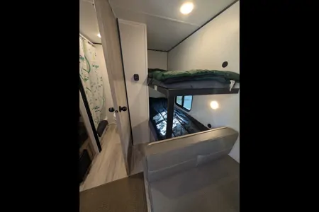 Carsons Coleman 17b Travel Trailer