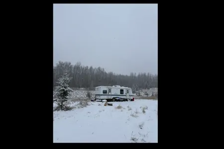 *Family Friendly, Pet friendly* Dylan's Mallard 27foot Travel Trailer