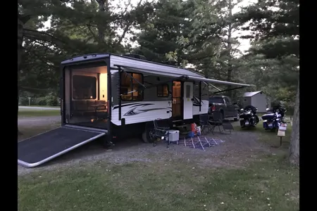 Eric's Octane 222 Toy Hauler