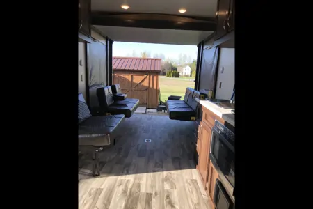 Eric's Octane 222 Toy Hauler