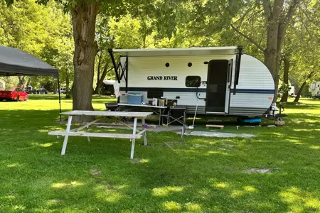 Make Memories: Grand River 19BH Travel Trailer