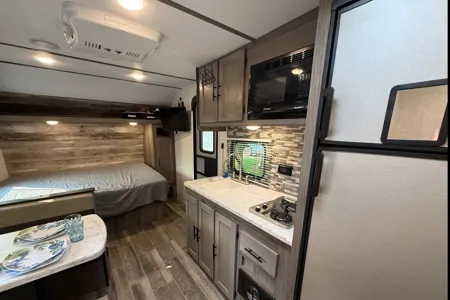 Make Memories: Grand River 19BH Travel Trailer