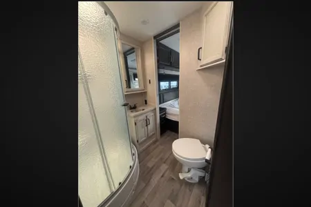 31F 2022 Entegra Coach Odyssey