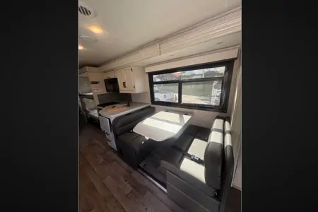 31F 2022 Entegra Coach Odyssey