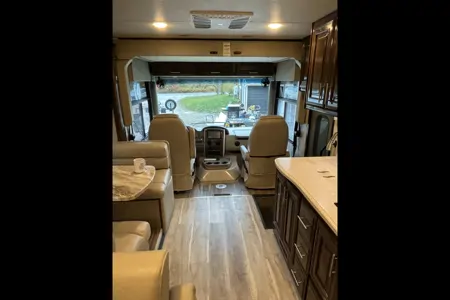 Jim's Thor Motor Coach Mirimar Class A