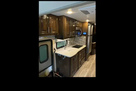 Jim's Thor Motor Coach Mirimar Class A