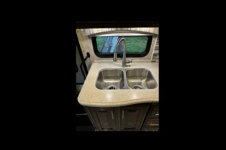 Jim's Thor Motor Coach Mirimar Class A