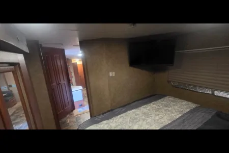 Cody's Heartland Sundance xlt Fifth Wheel