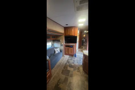 Cody's Heartland Sundance xlt Fifth Wheel
