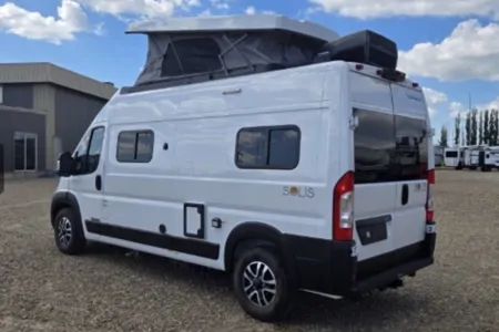 Yang's Winnebago Solis 59P Class B