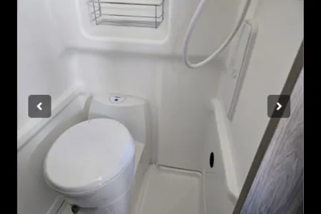 Yang's Winnebago Solis 59P Class B