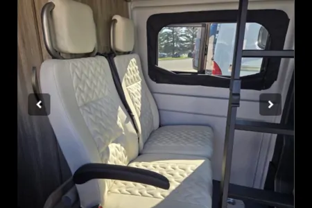 Yang's Winnebago Solis 59P Class B