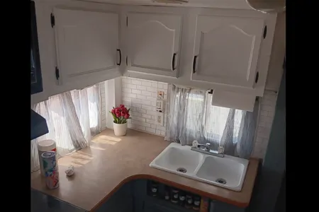 Sha-she-sha the Cozy Camper