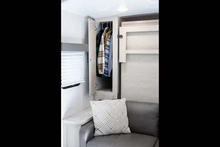 "Rocky" Forest River Rockwood Mini Lite 2509S Travel Trailer