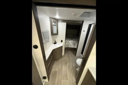 Clean & Comfortable 265BTH Camper