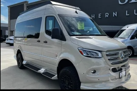 8 seater OGV V-Cruiser Class B