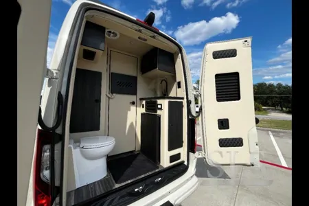 8 seater OGV V-Cruiser Class B