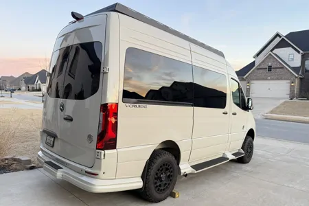 8 seater OGV V-Cruiser Class B