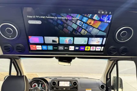 8 seater OGV V-Cruiser Class B