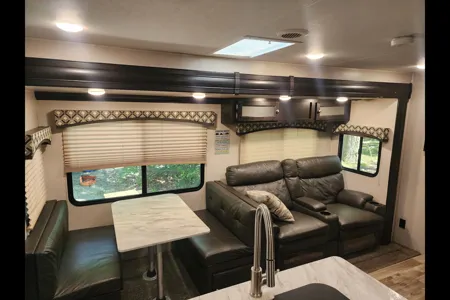 Ray Rays Travel Trailer with outdoor kitchen and bunk room