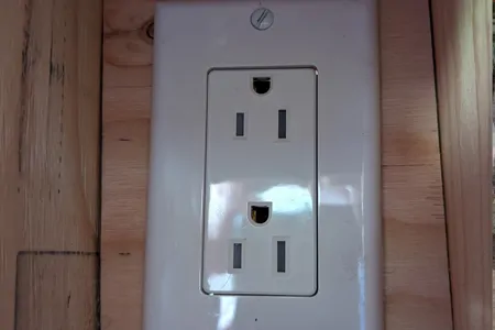 Shoebill Roofer (Chevrolet Express 2009)