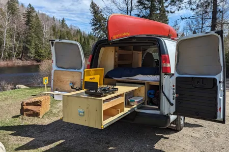 Shoebill Roofer (Chevrolet Express 2009)