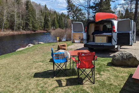 Shoebill Roofer (Chevrolet Express 2009)