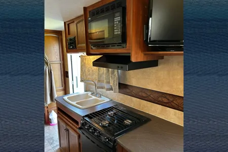 Carla's Jayco Jay Feather Travel Trailer
