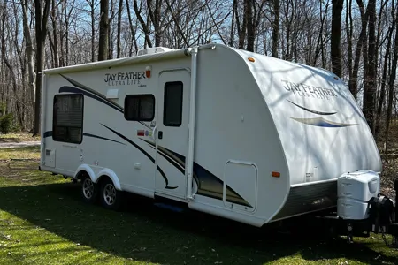 Carla's Jayco Jay Feather Travel Trailer