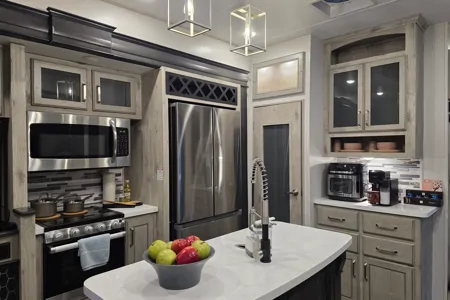 2024 Keystone Avalanche Fifth Wheel