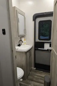 2024 Keystone Avalanche Fifth Wheel