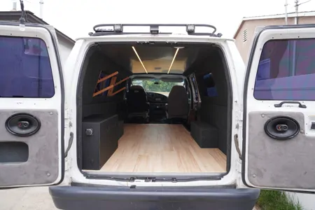 Jack 's Ford E350 Class B