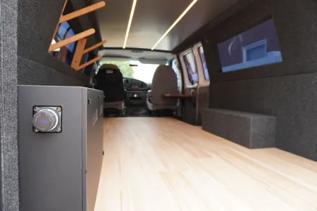 Jack 's Ford E350 Class B