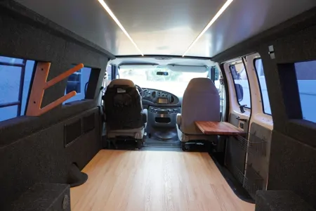 Jack 's Ford E350 Class B