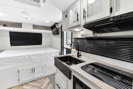 West Coast Express | Delivered to Tofino | 2022 Coleman Rubicon | Sleeps 5
