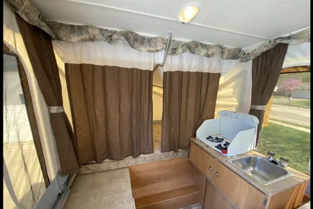 2010 Clipper sport 106 pop up camper