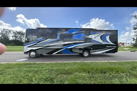 Luxury 2022 Georgetown  GT7-Travel and Camp in style